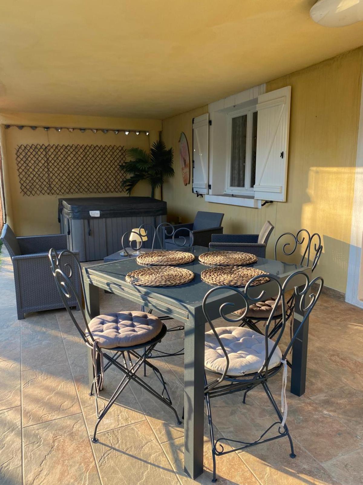 Agreable Rez De Jardin Avec Piscine Et Jacuzzi Lejlighed Cervione Eksteriør billede